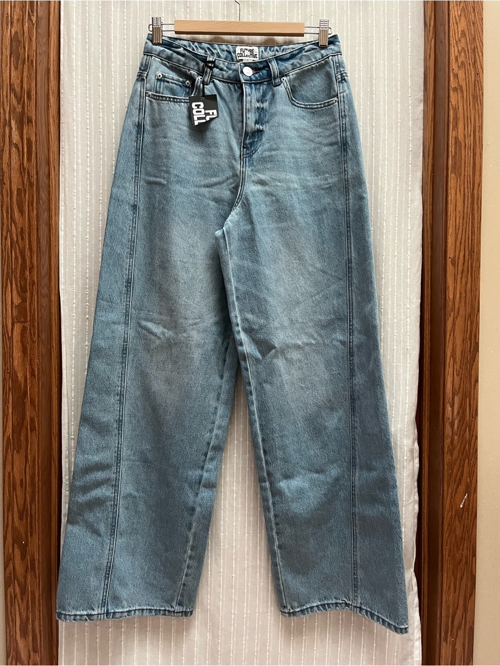 Future Collective High Rise Seamed Wide Leg Jeans Size 4 Light Wash 100% Cotton